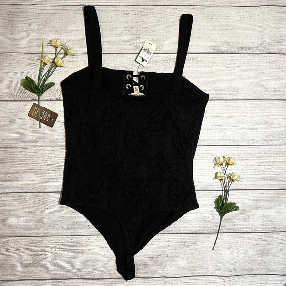 EXPRESS Black Lace-Up Bodysuit - Picture 8 of 15